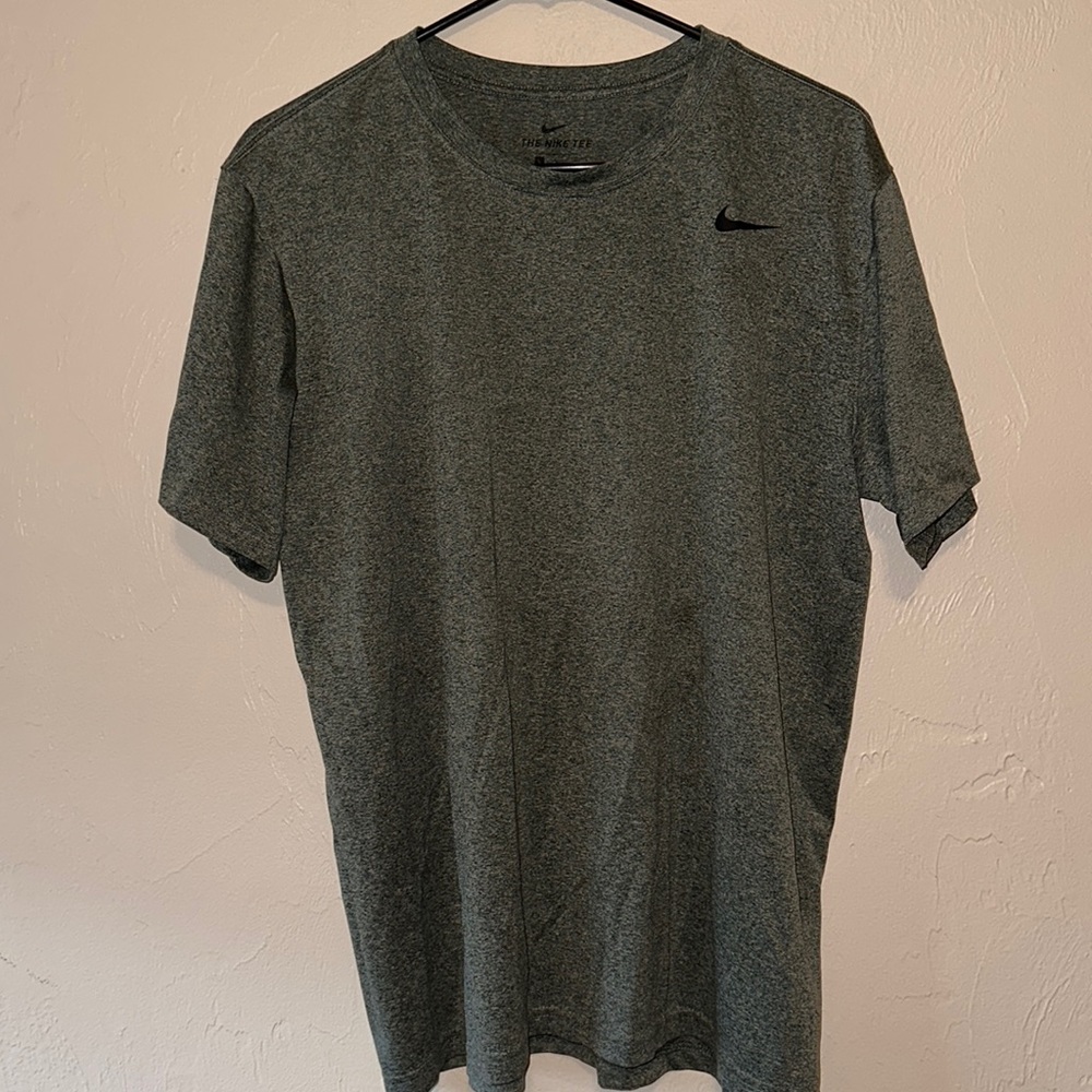 Nike dri fit men’s tee